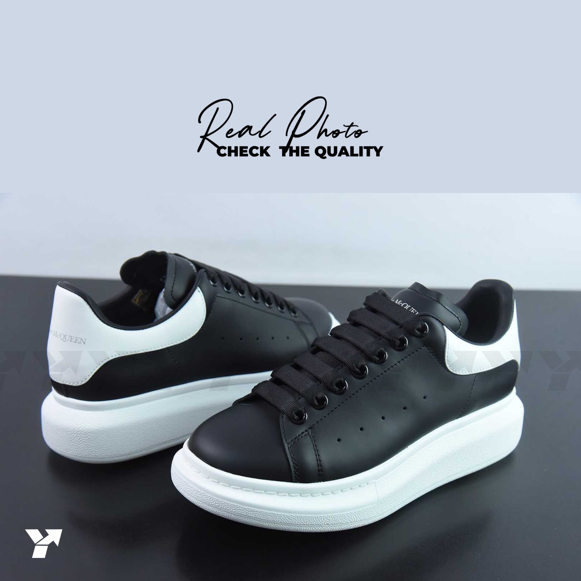 Alexander McQueen Oversized Sneaker 'Black White'