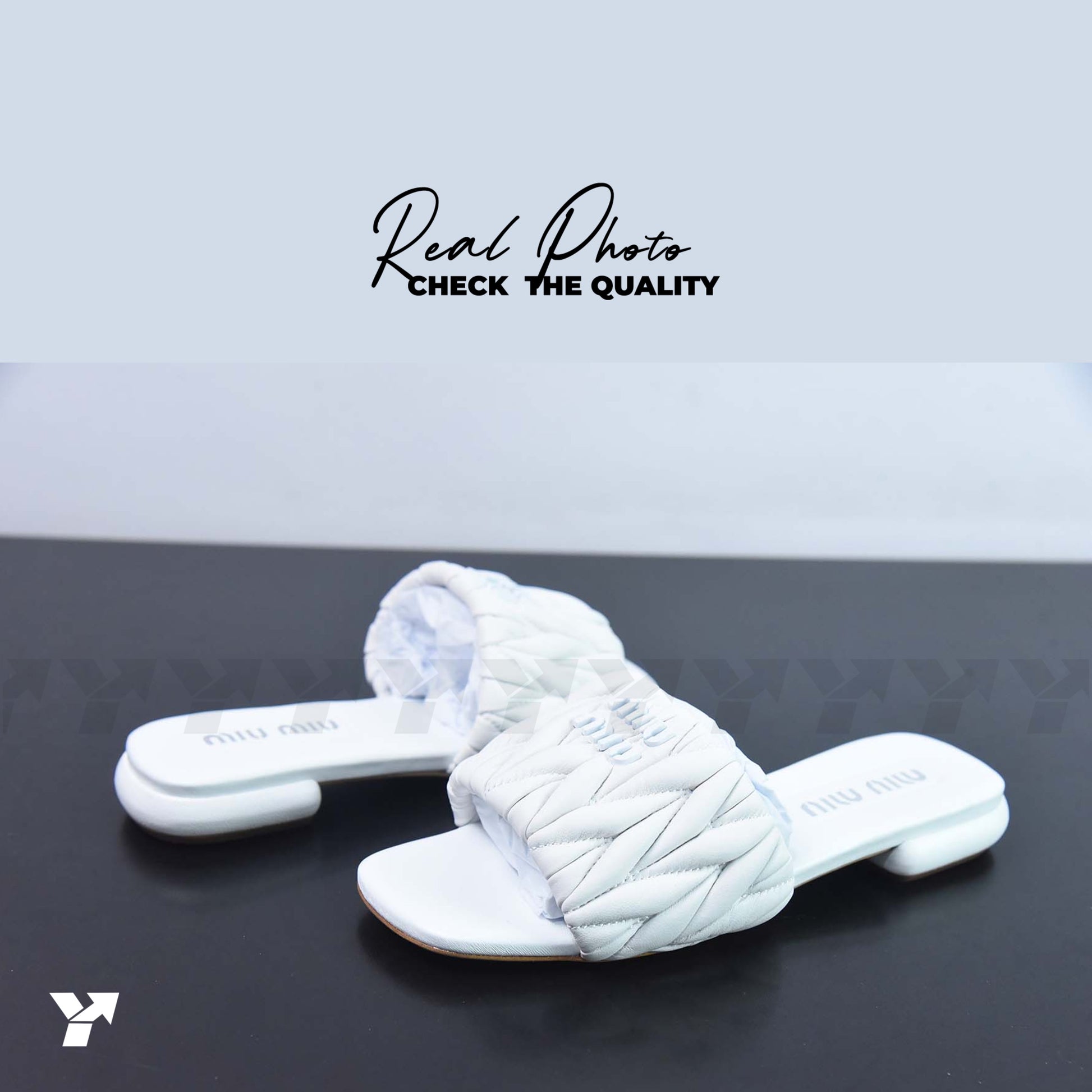 Miu Miu matelassé leather slides-White