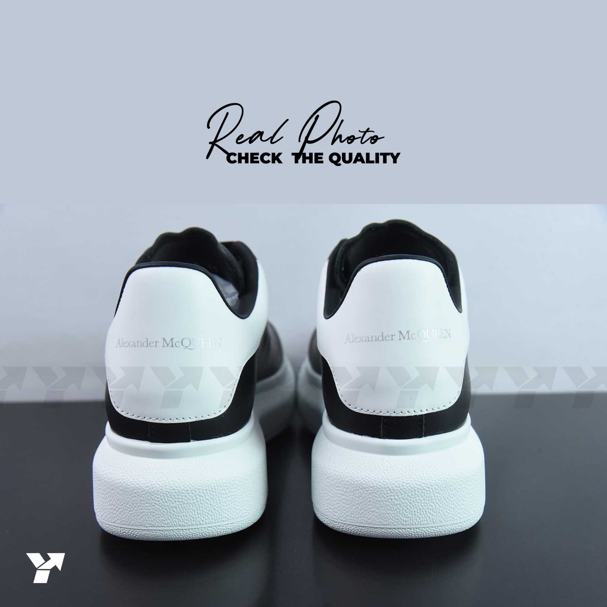 Alexander McQueen Oversized Sneaker 'Black White'