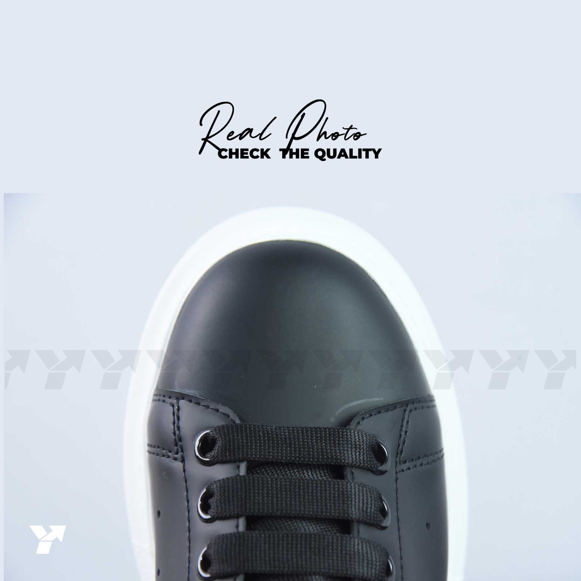 Alexander McQueen Oversized Sneaker 'Black White'