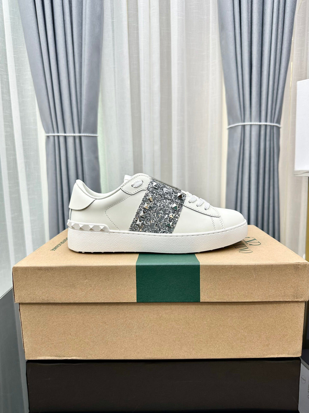 Valentino Rockstud 'Untitled - Silver Glitter Band'