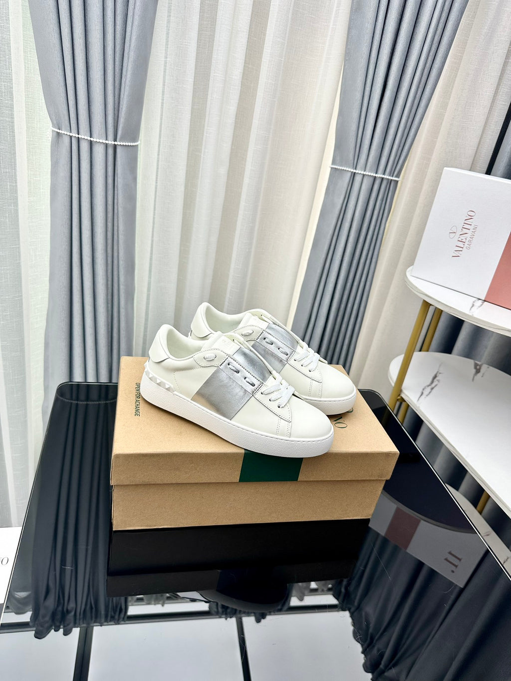 Valentino Rockstud 'Untitled - Silver Glitter Band'