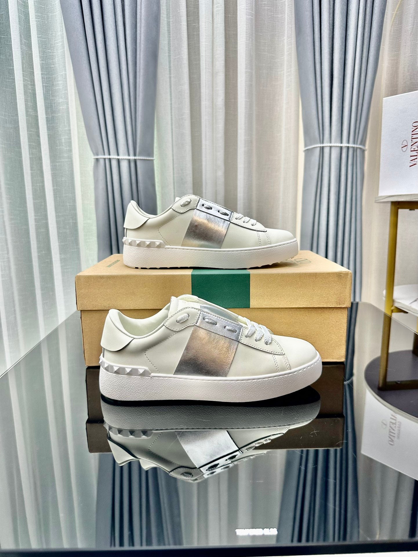 Valentino Rockstud 'Untitled - Silver Glitter Band'