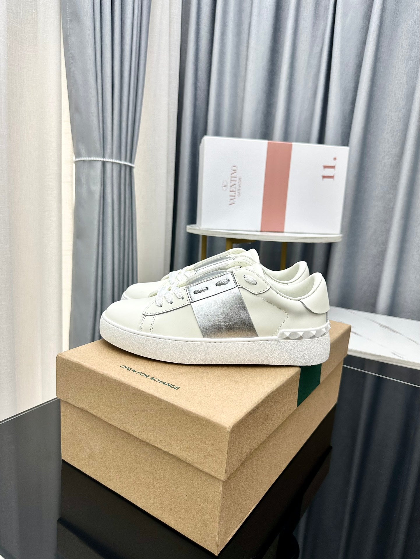 Valentino Rockstud 'Untitled - Silver Glitter Band'