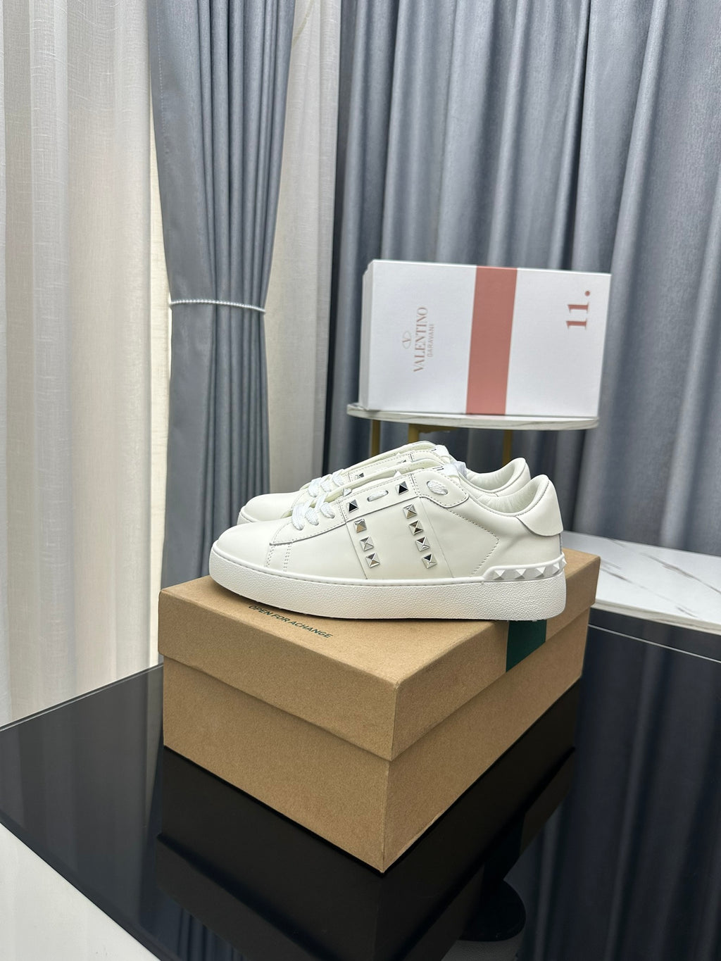 Valentino Rockstud 'Untitled - White'