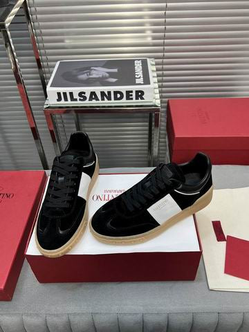 Valentino Garavani Upvillage Black Ivory