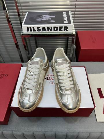 Valentino Garavani Upvillage Gold