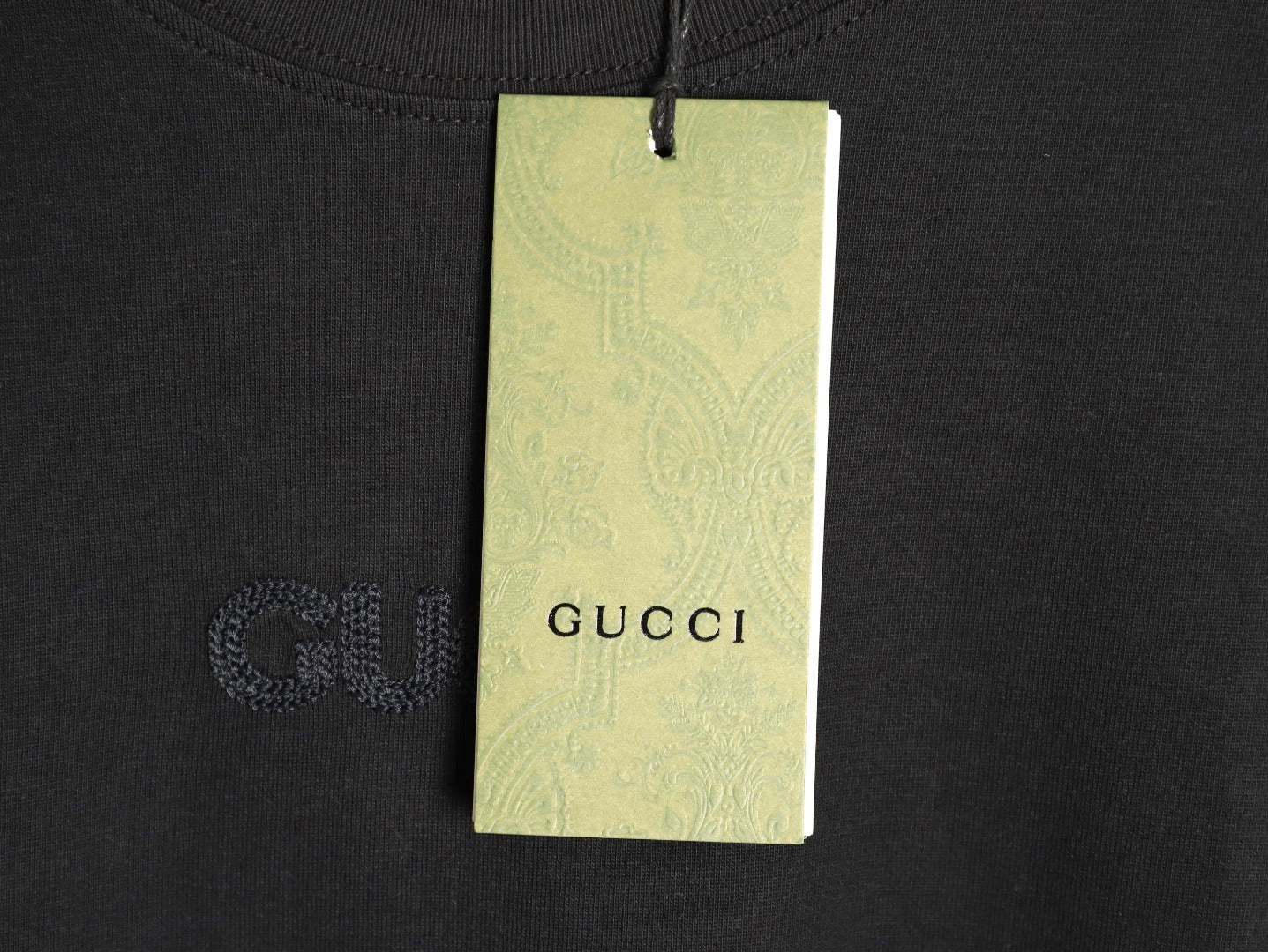 Gucci minimalist chain embroidered short-sleeved shirt