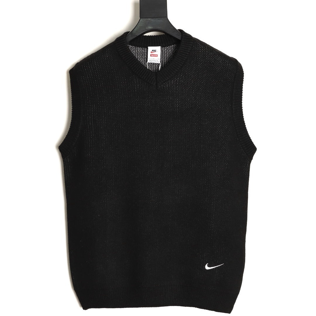SUPREME X NIKE Collaboration Knitted Vest