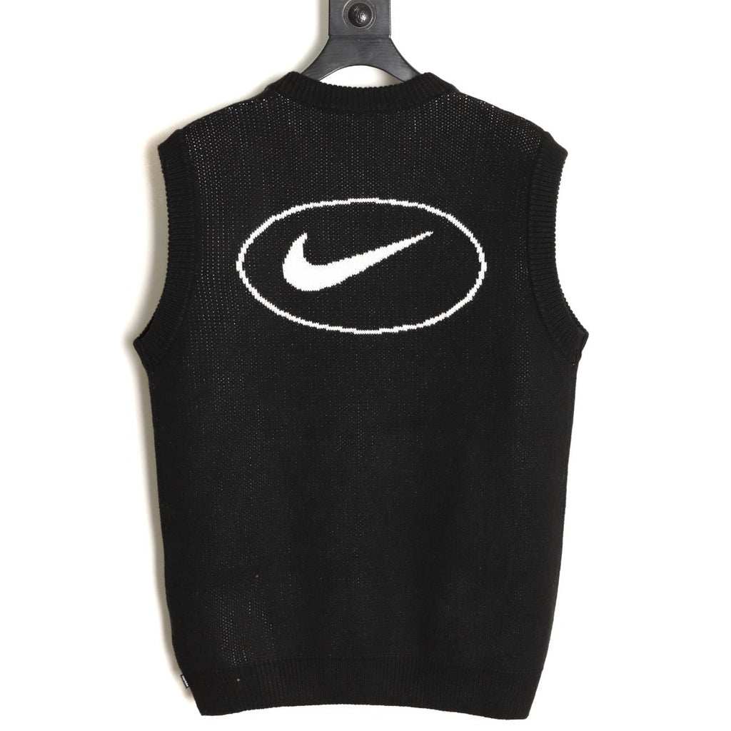 SUPREME X NIKE Collaboration Knitted Vest