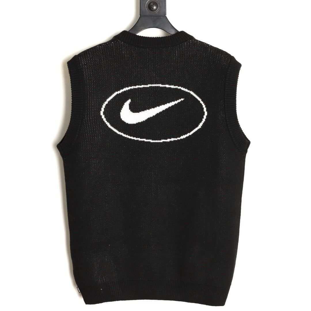 SUPREME X NIKE Collaboration Knitted Vest
