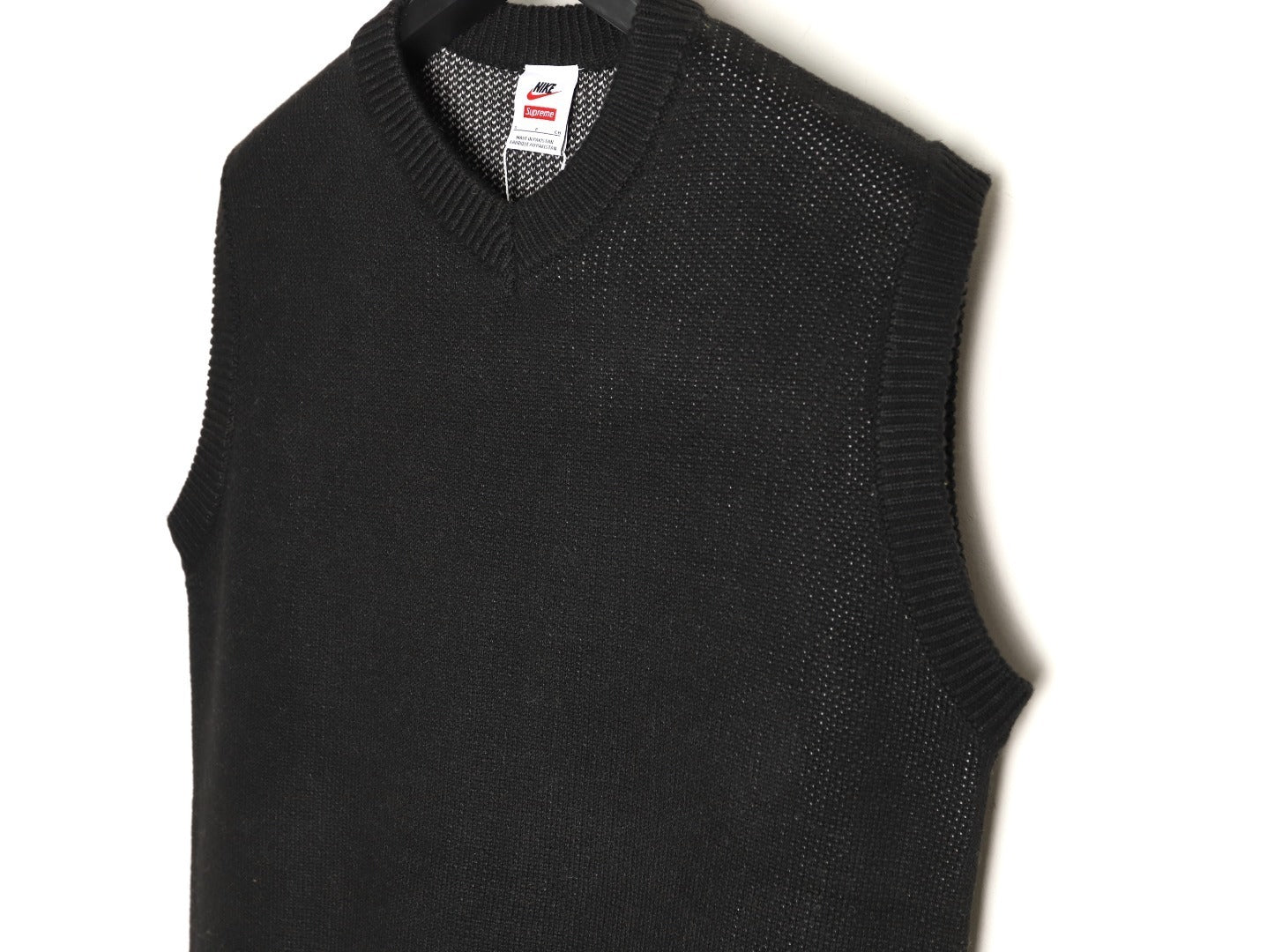 SUPREME X NIKE Collaboration Knitted Vest