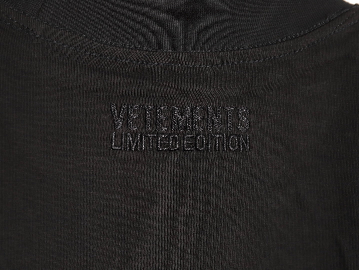 VETEMENTS Slogan Print Short-Sleeve T-Shirt