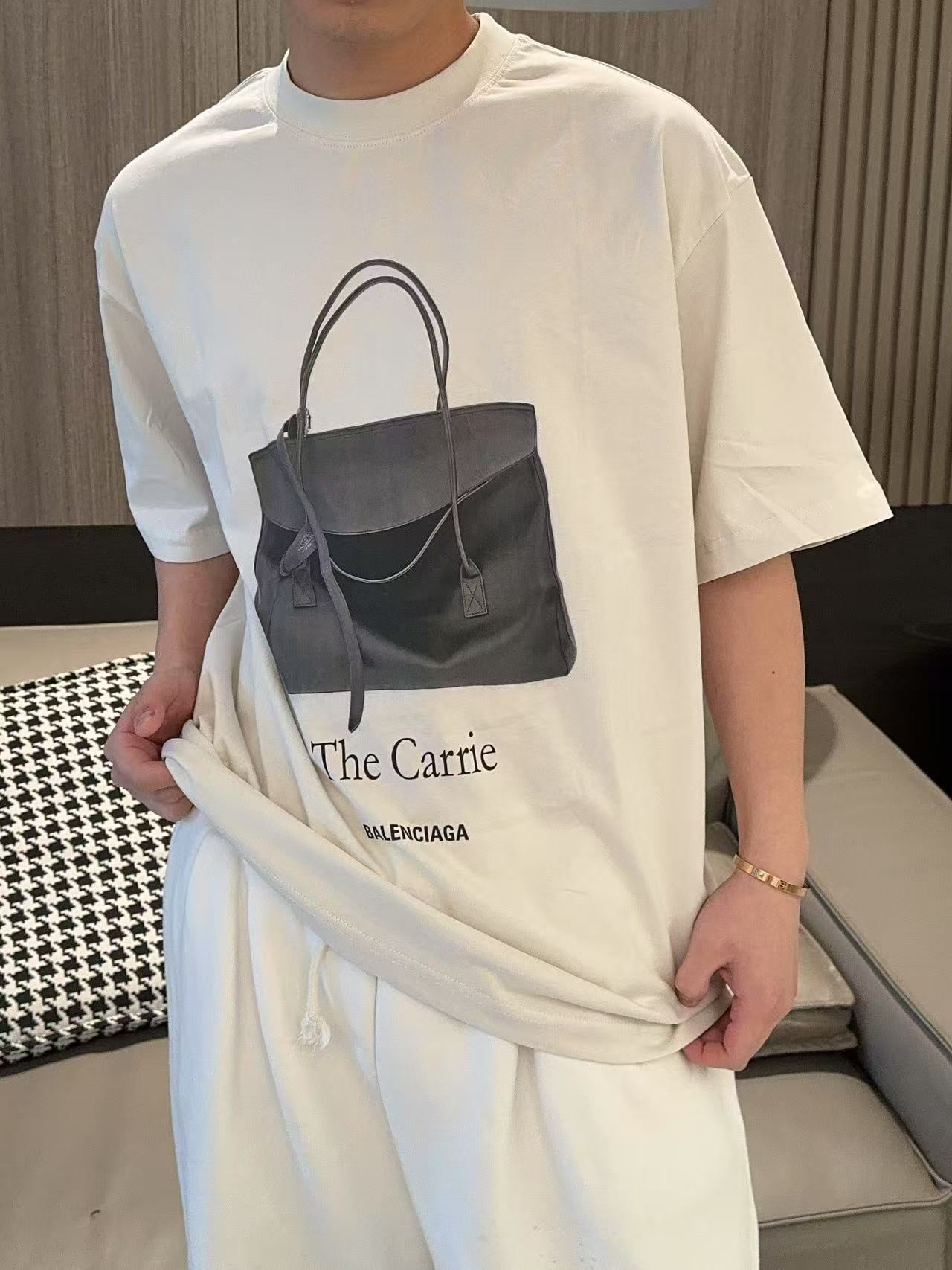 Balenciaga T-shirt with tote bag design