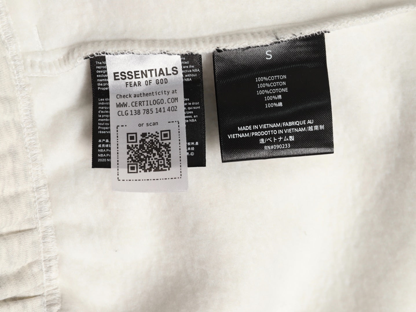 Essential Fear Of God Men’s collaboration with NBA Relaxed Sweatpants