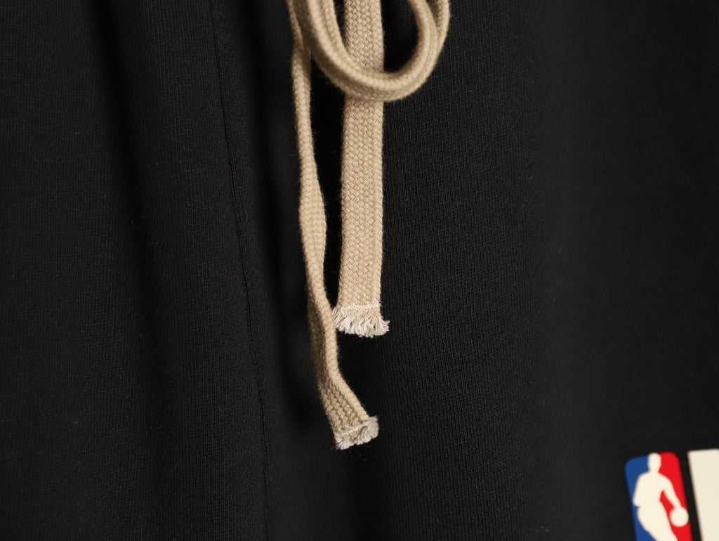 Essential Fear Of God Men’s collaboration with NBA Relaxed Sweatpants