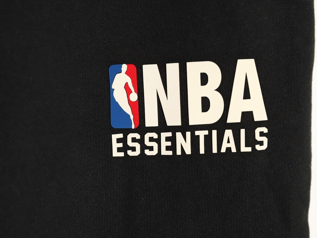 Essential Fear Of God Men’s collaboration with NBA Relaxed Sweatpants