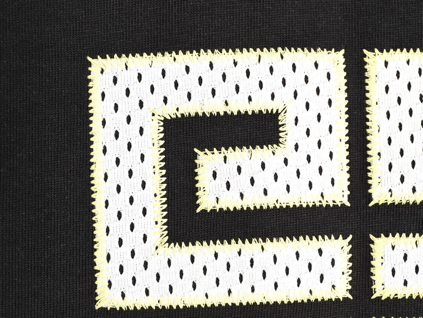 Givenchy 25SS Mesh Appliqué Short-Sleeve T-Shirt