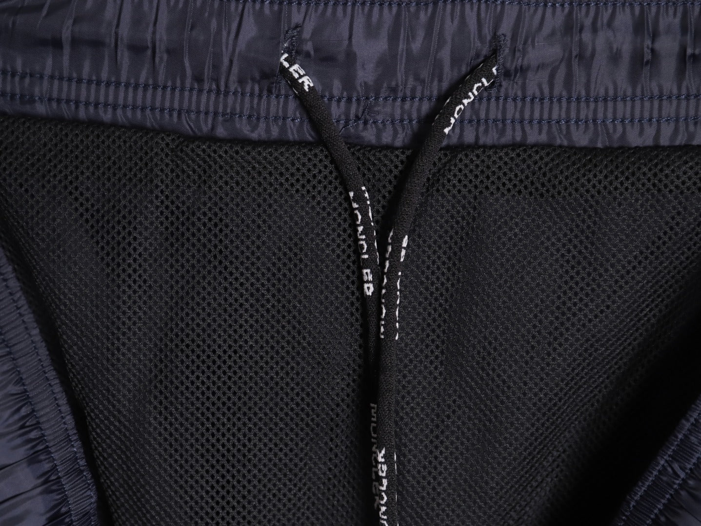 Moncler 25ss Reflective Logo Print Shorts