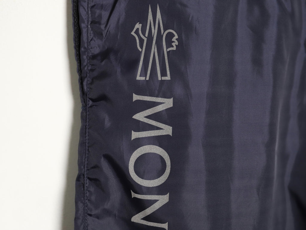 Moncler 25ss Reflective Logo Print Shorts