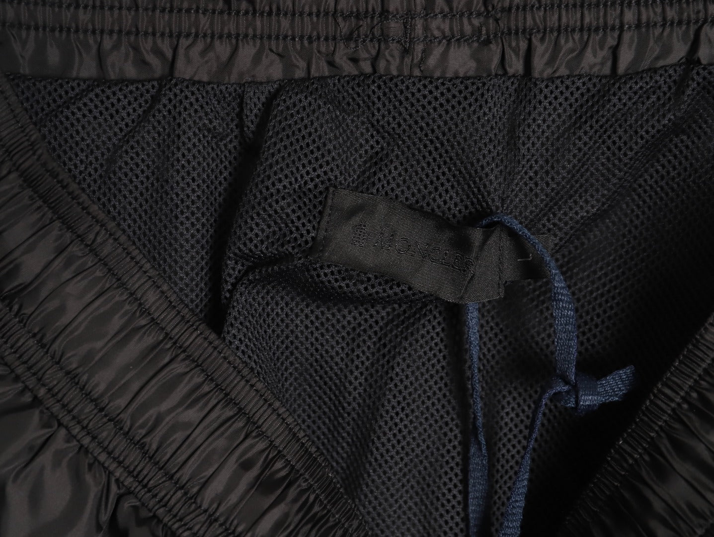 Moncler 25ss Reflective Logo Print Shorts