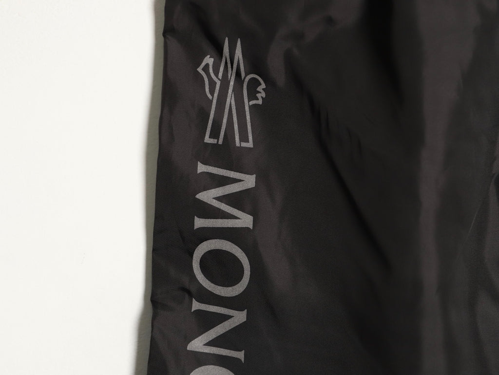 Moncler 25ss Reflective Logo Print Shorts