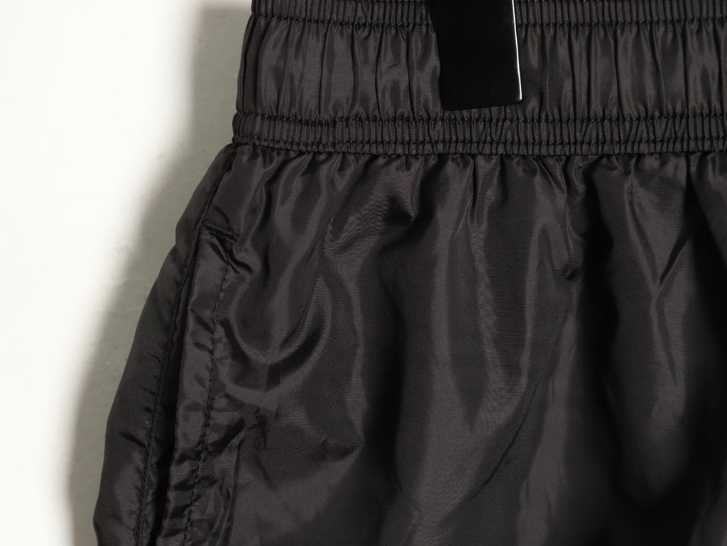 Moncler 25ss Reflective Logo Print Shorts