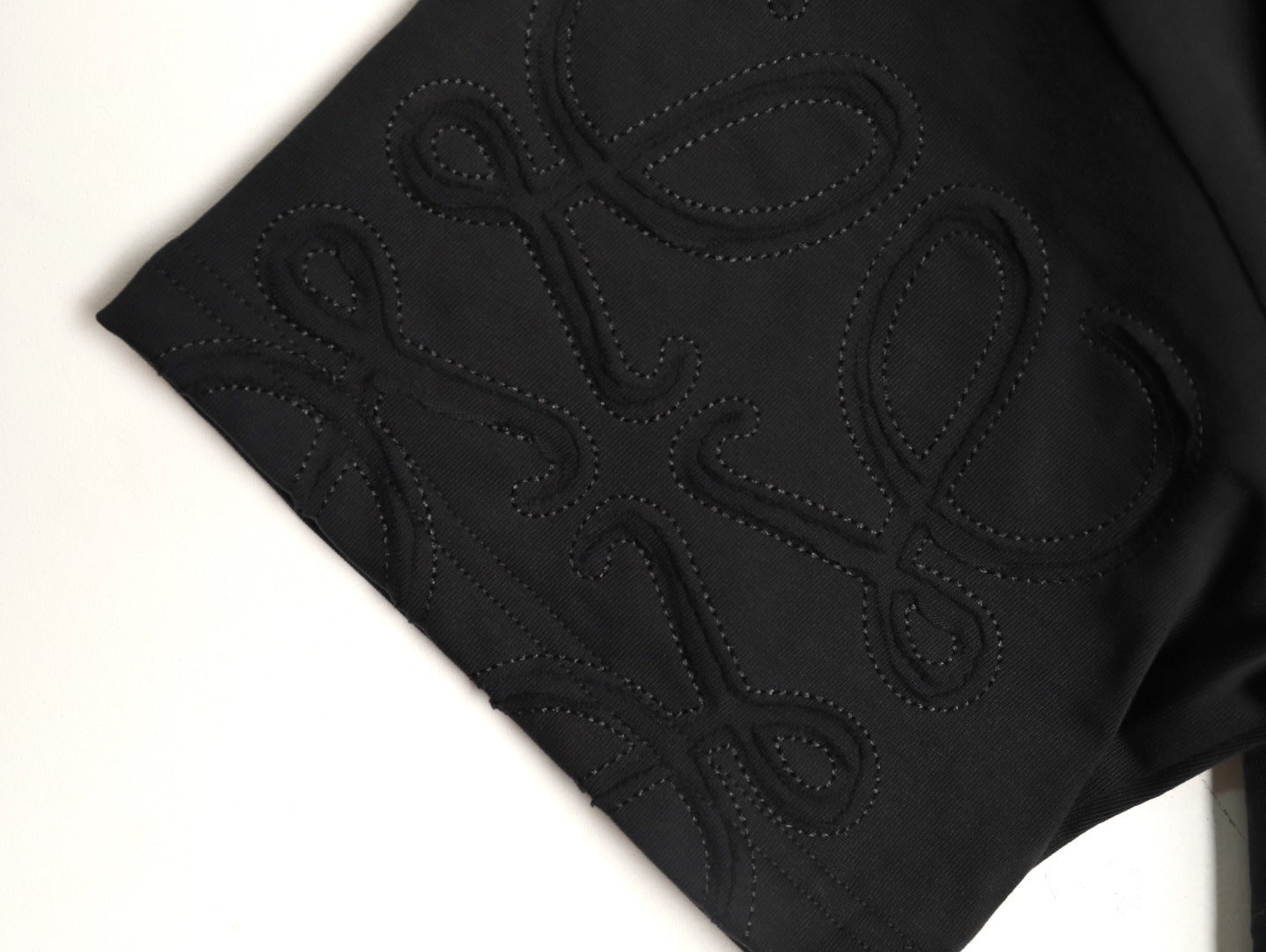 Loewe sleeved T-shirt with logo patchwork embroidery on the cuffs