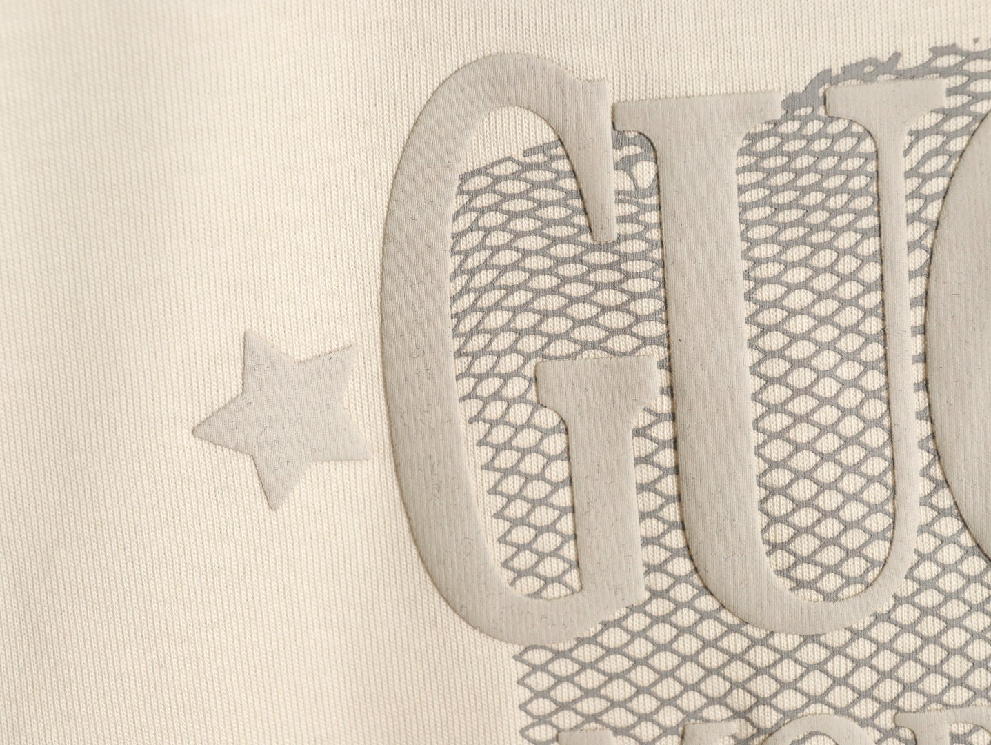 Gucci Star Tag Print Short-Sleeve T-Shirt