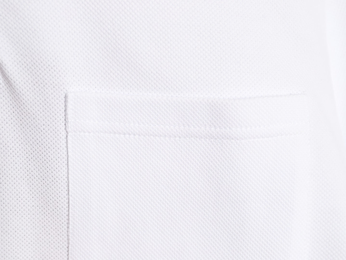 GUCCI short-sleeved polo shirt with lettering and woven ribbon at the neckline.
