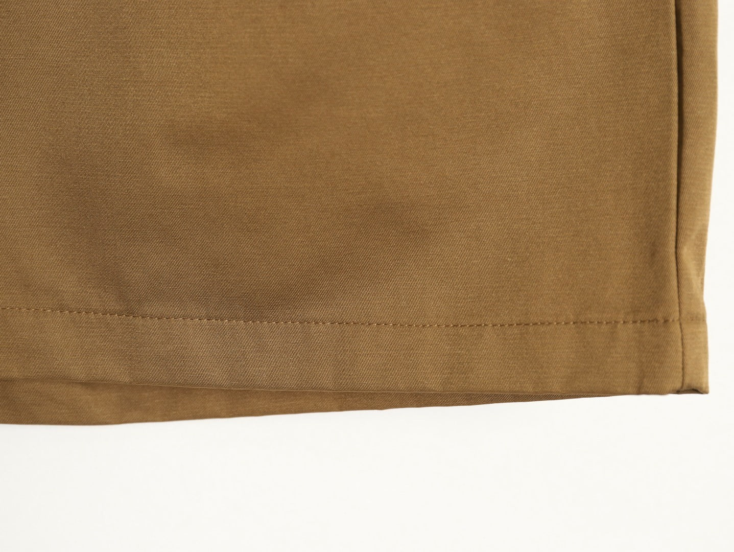 Ami embroidered shorts with small letter logo on the back pocket