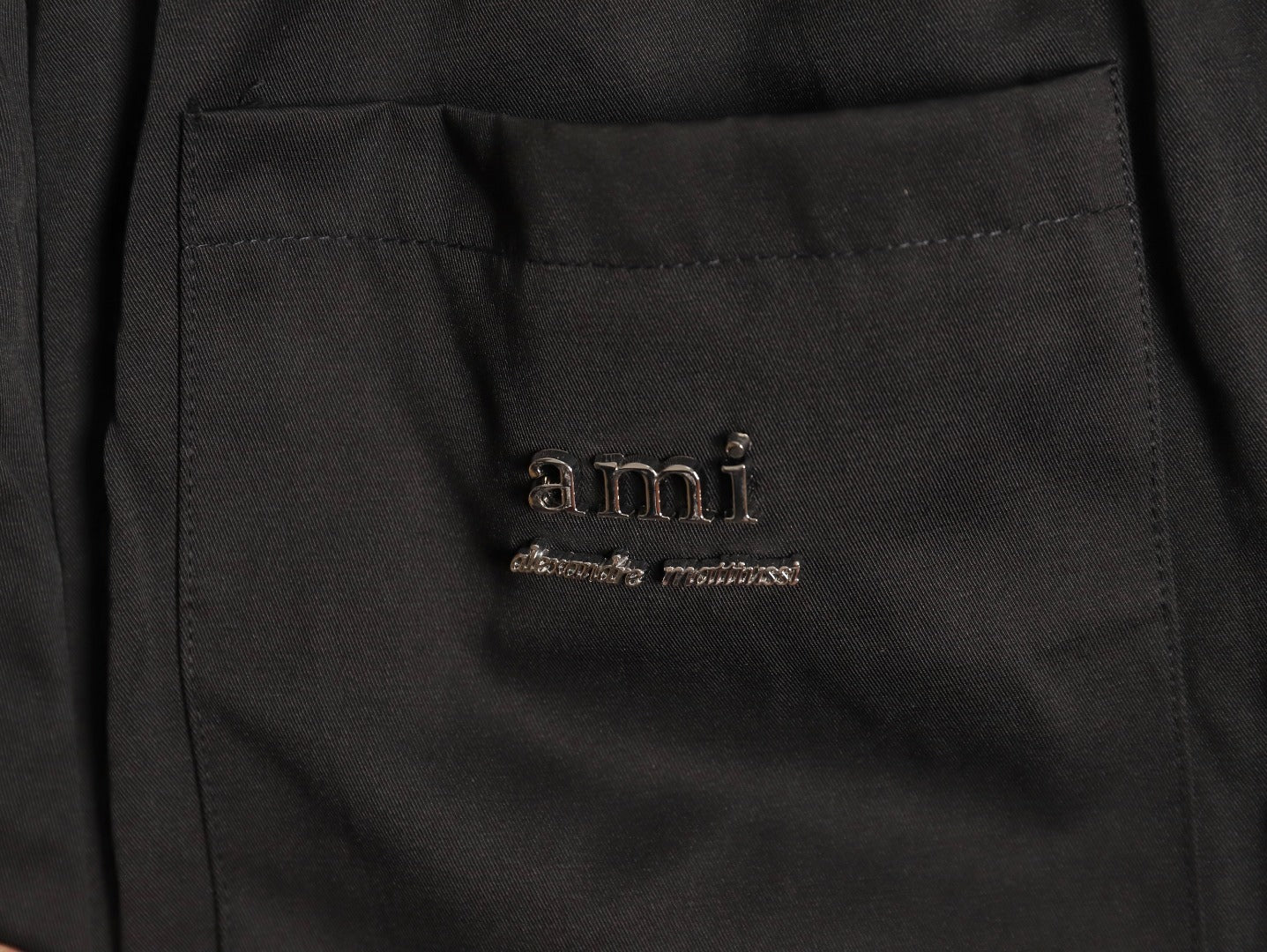 Ami embroidered shorts with small letter logo on the back pocket