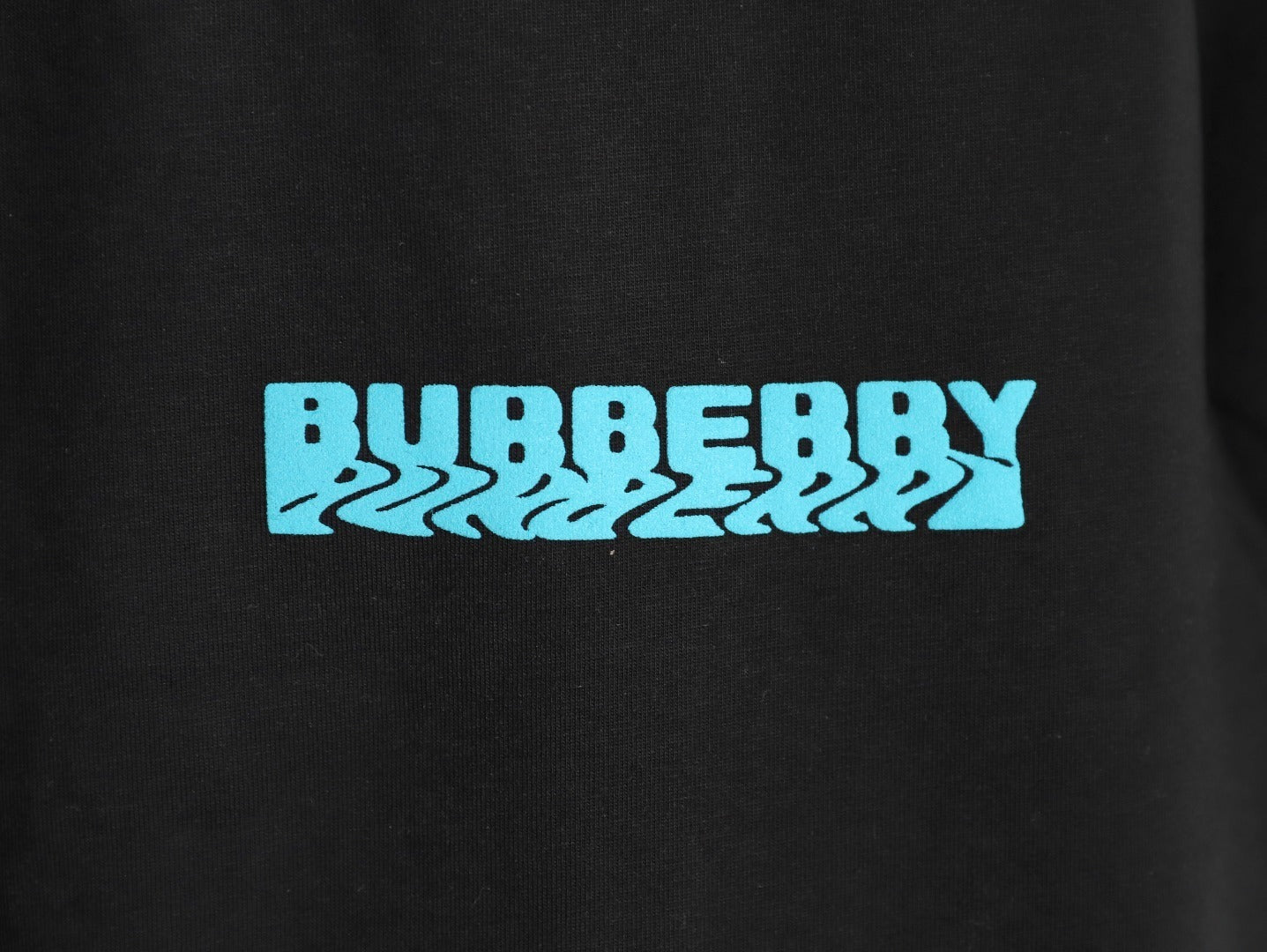 Burberry T-shirt with twisted letter print on the front and back