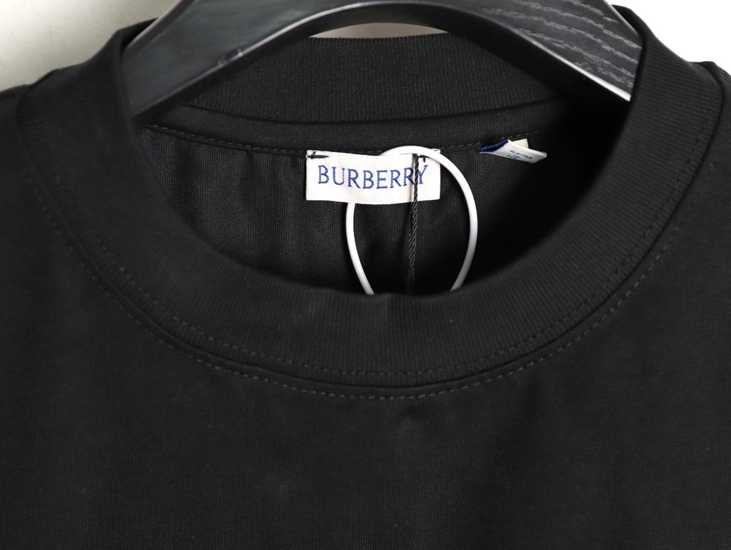 Burberry T-shirt with twisted letter print on the front and back