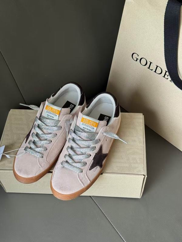 Golden Goose Super-Star in lilac suede