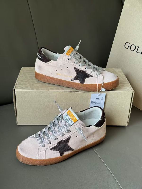 Golden Goose Super-Star in lilac suede