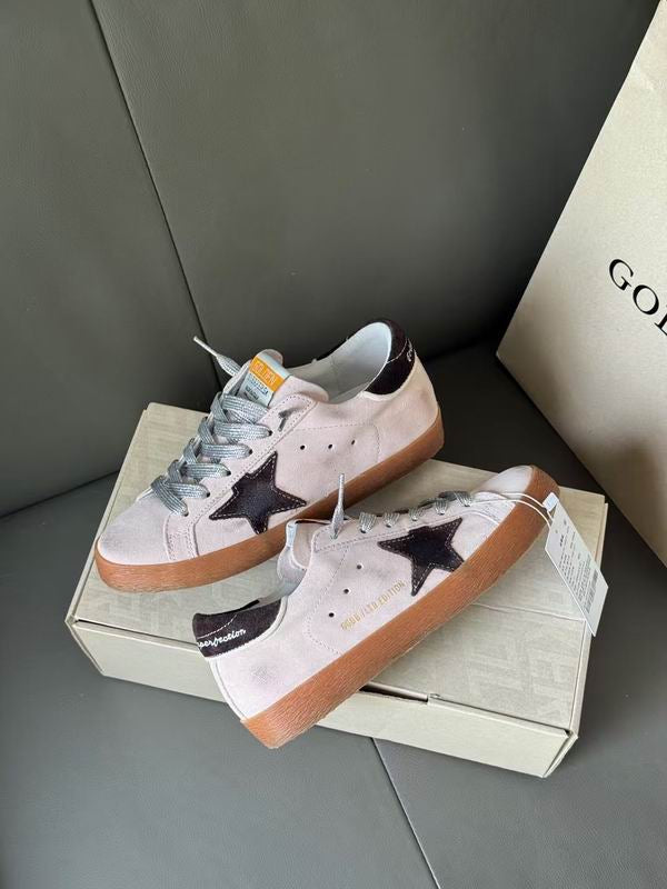 Golden Goose Super-Star in lilac suede